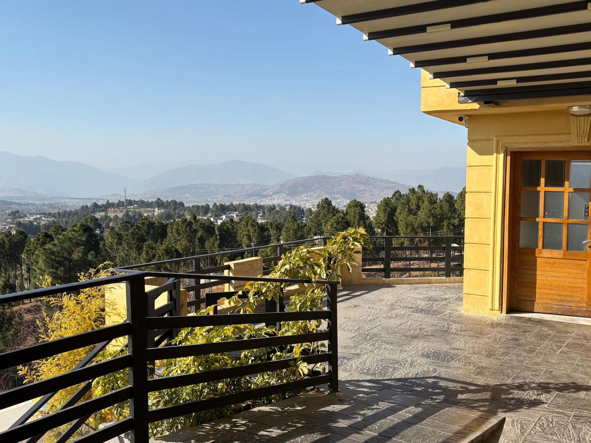 Hidden Hills Hotel & Resort Mansehra Экстерьер фото