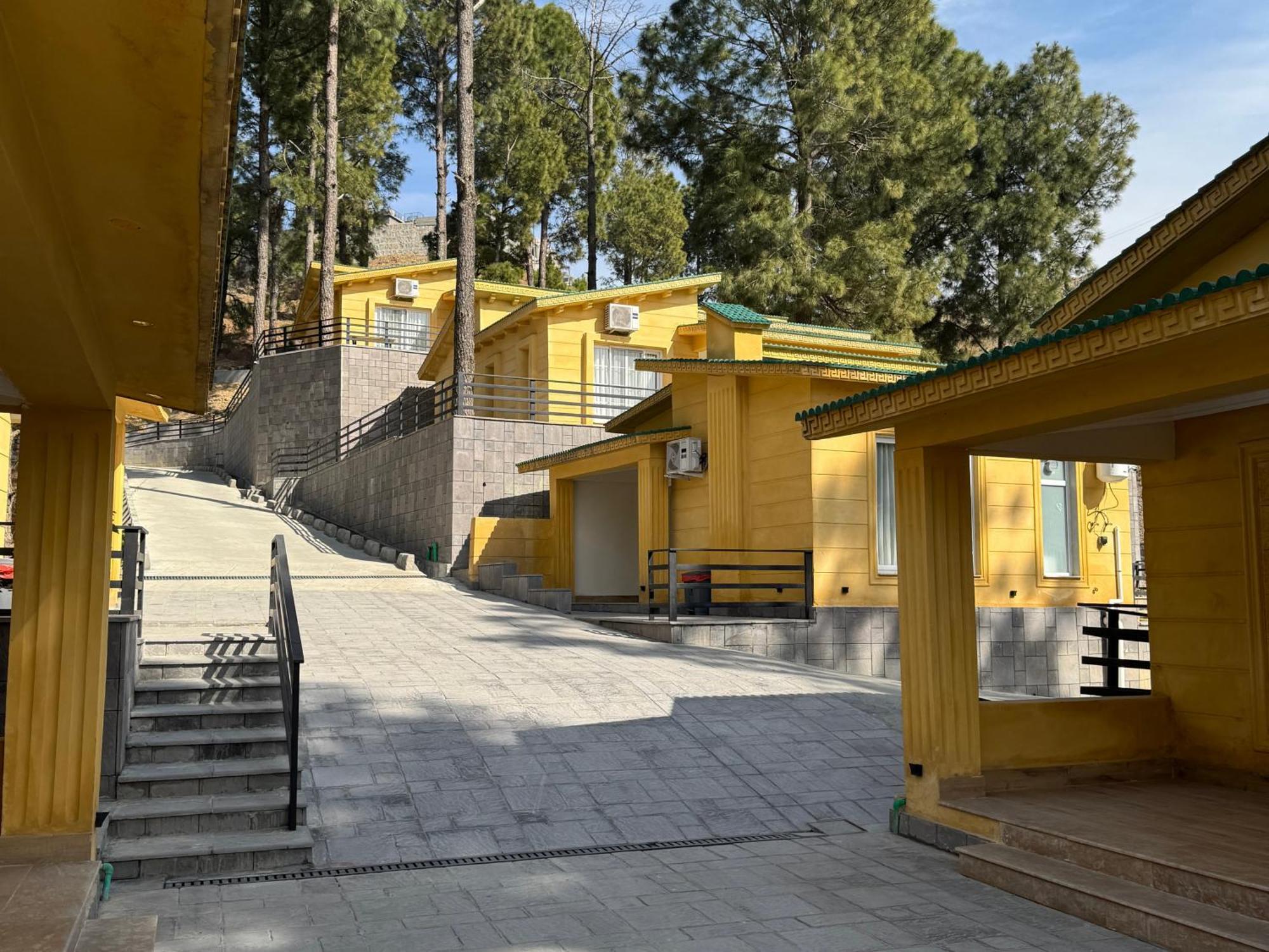 Hidden Hills Hotel & Resort Mansehra Экстерьер фото